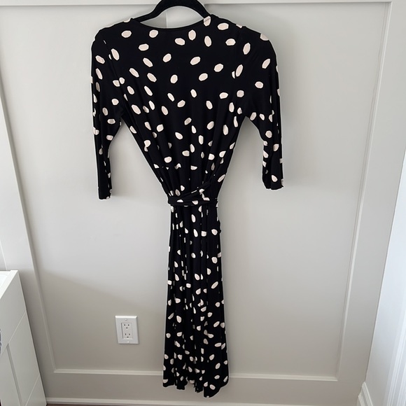 SOLD Seraphine wrap maternity dress - Picture 5 of 6